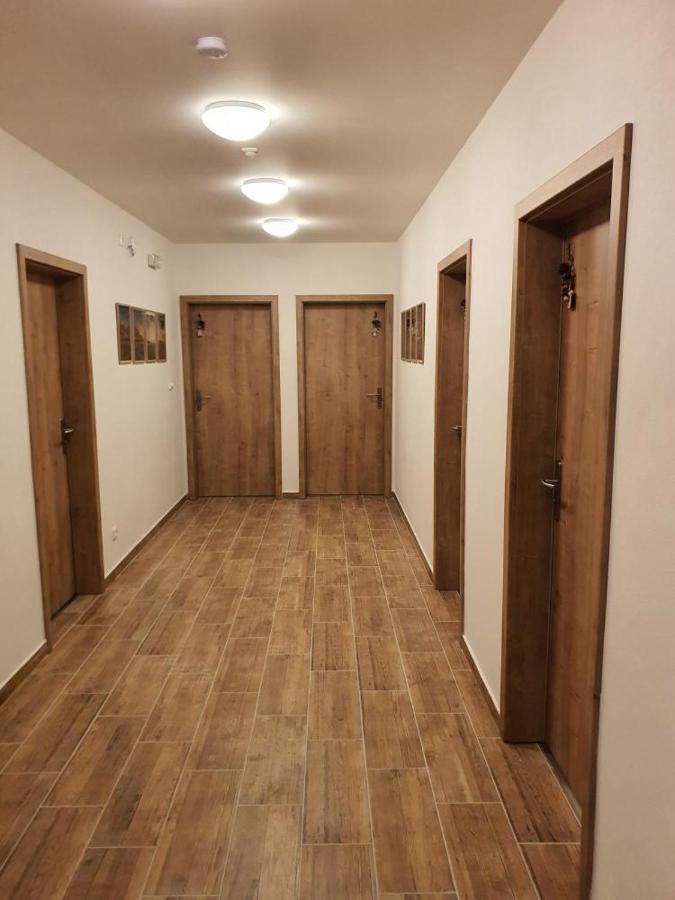 Pension A Restaurace U Sousedu سترازني المظهر الخارجي الصورة
